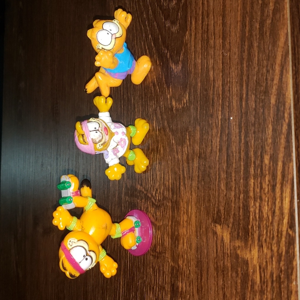 3 Vintage GARFIELD figurines 1978,1981